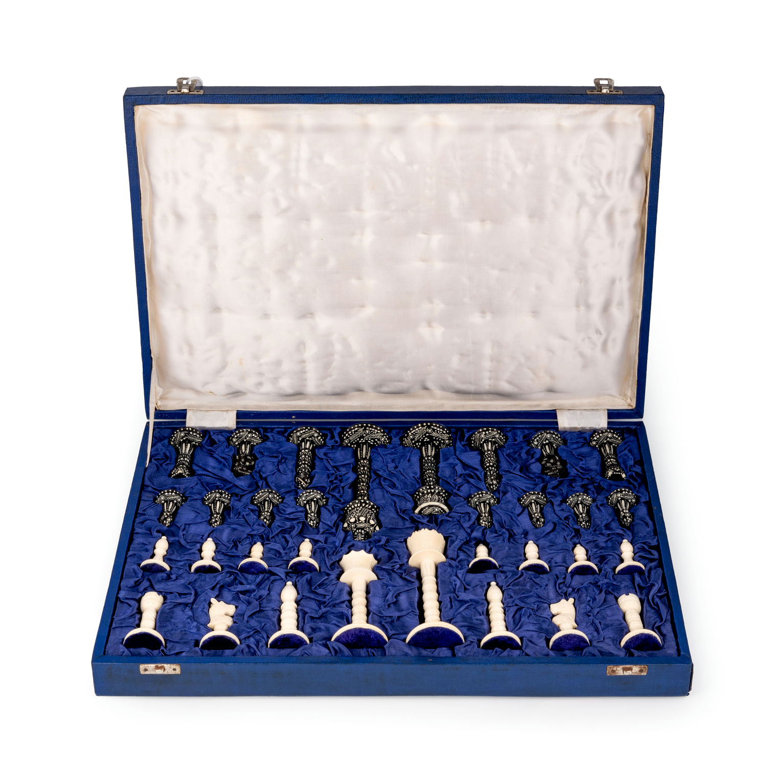 Anglo-Indian Ivory Chess Set, 1900s, EF
