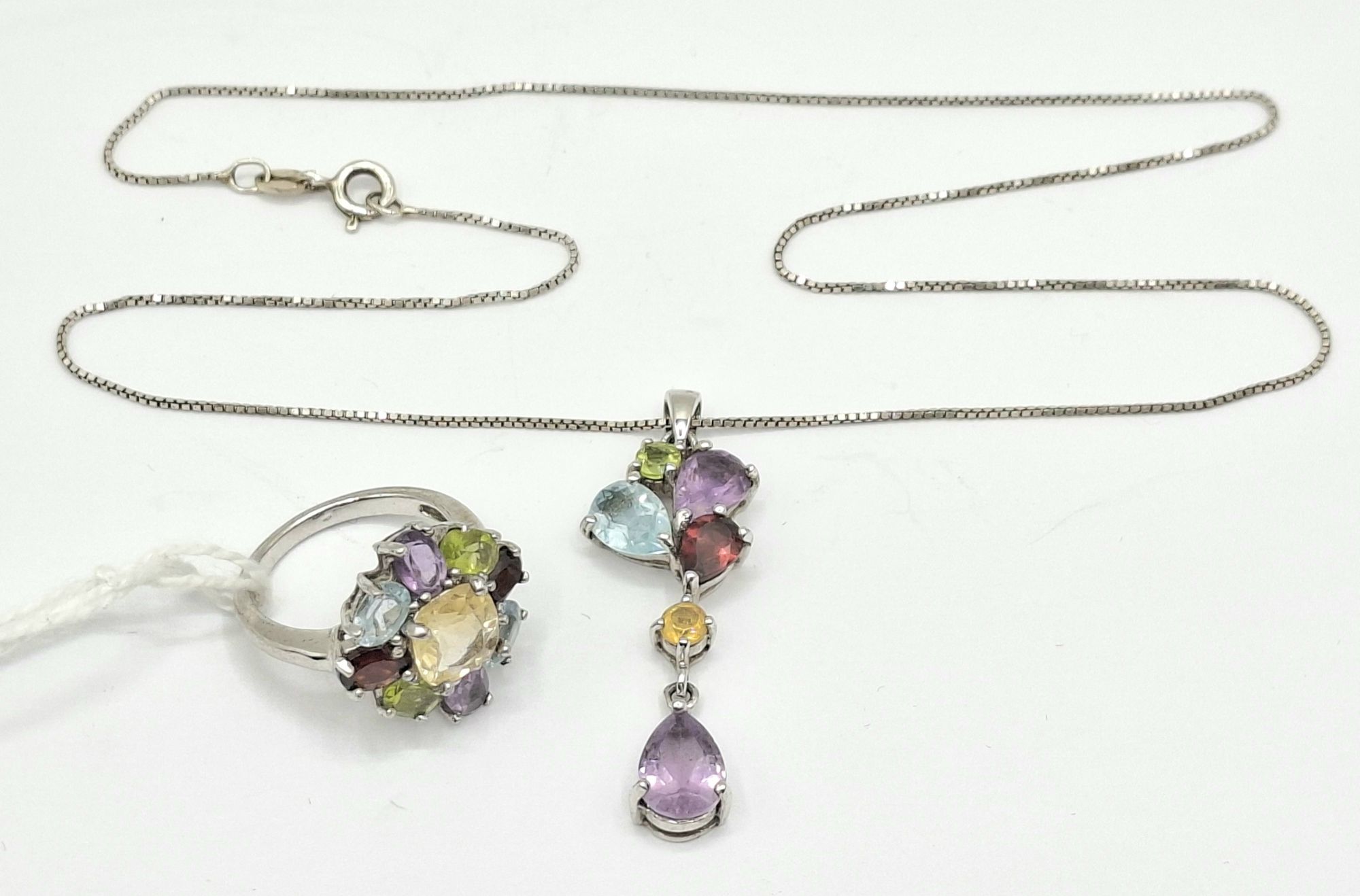 1033 · STERLING SILVER JEWELLERY SUITE