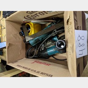 NEW PHOTOS - Pr of Makita grinders and accessories