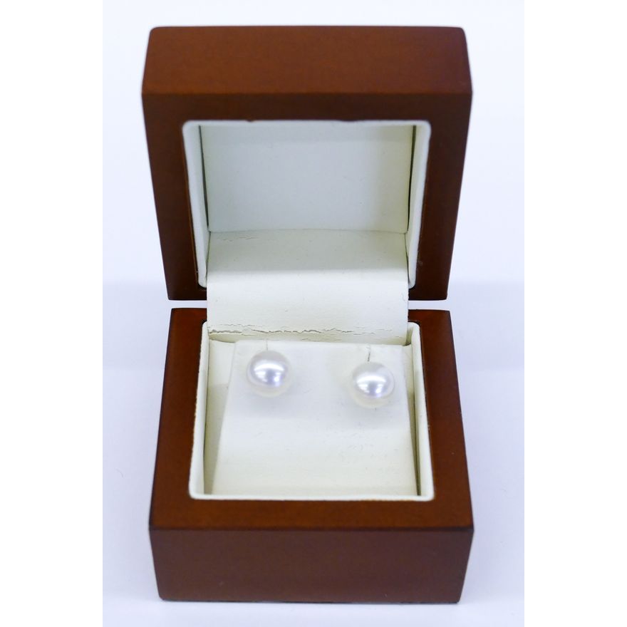 Pair White Cultured Pearl Stud Earrings 10mm