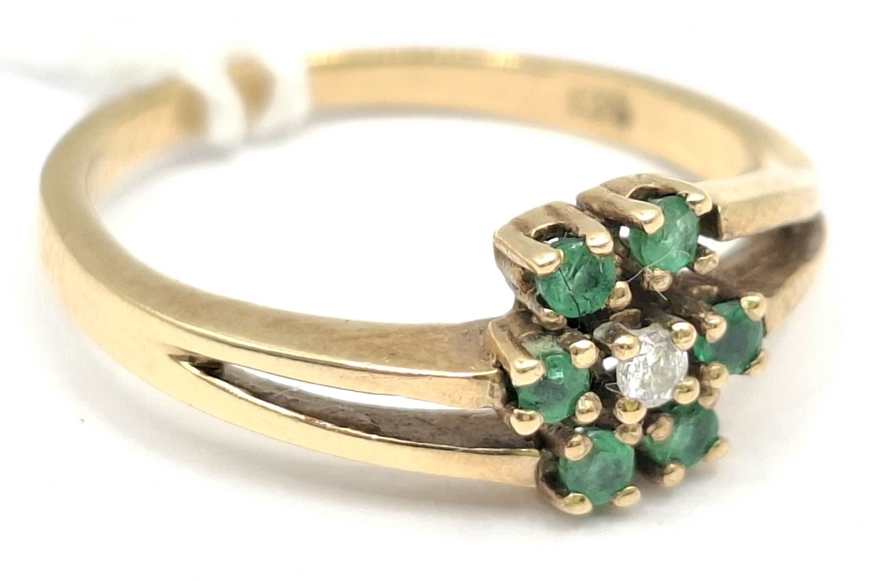 1092 · 9CT GOLD EMERALD AND DIAMOND RING