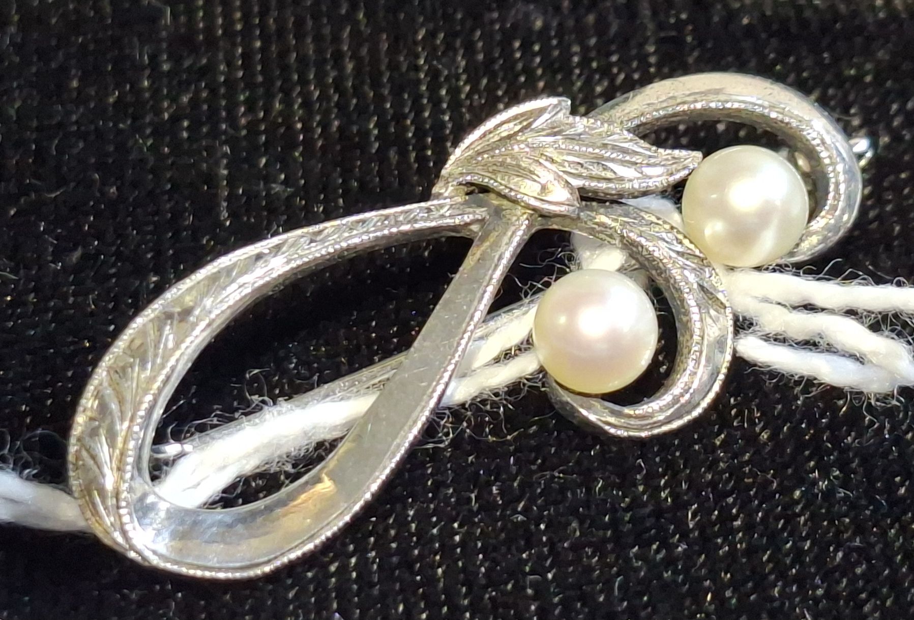 Sterling Silver Pearl Brooch
