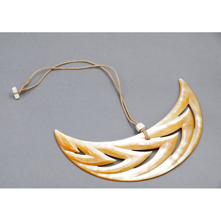 Steve Myhre - Large moon-shaped mother-of-pearl pendant