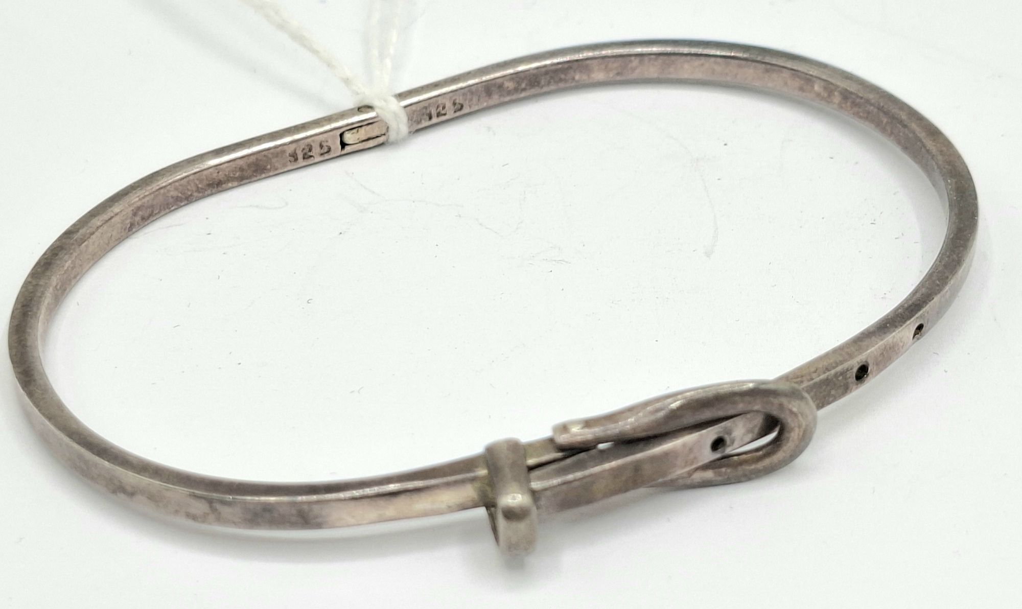 1026 · SILVER BUCKLE BANGLE