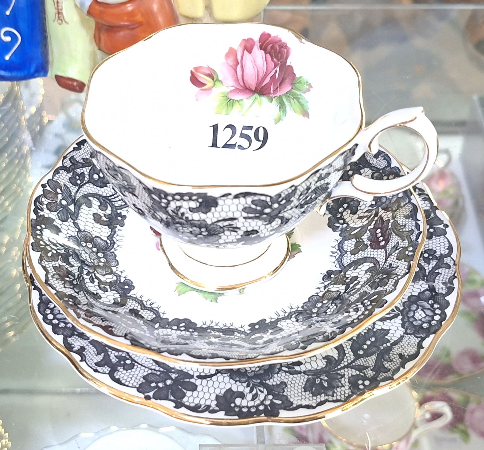 ROYAL ALBERT SENORITA TRIO