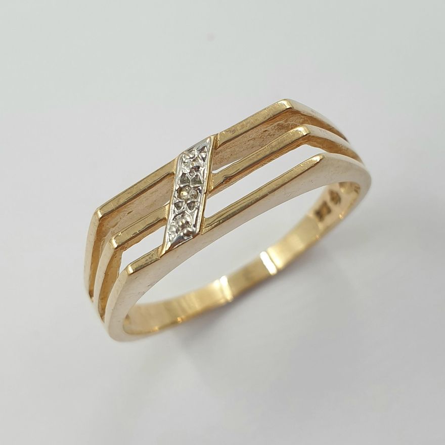 9ct Y/G Diamond Ring