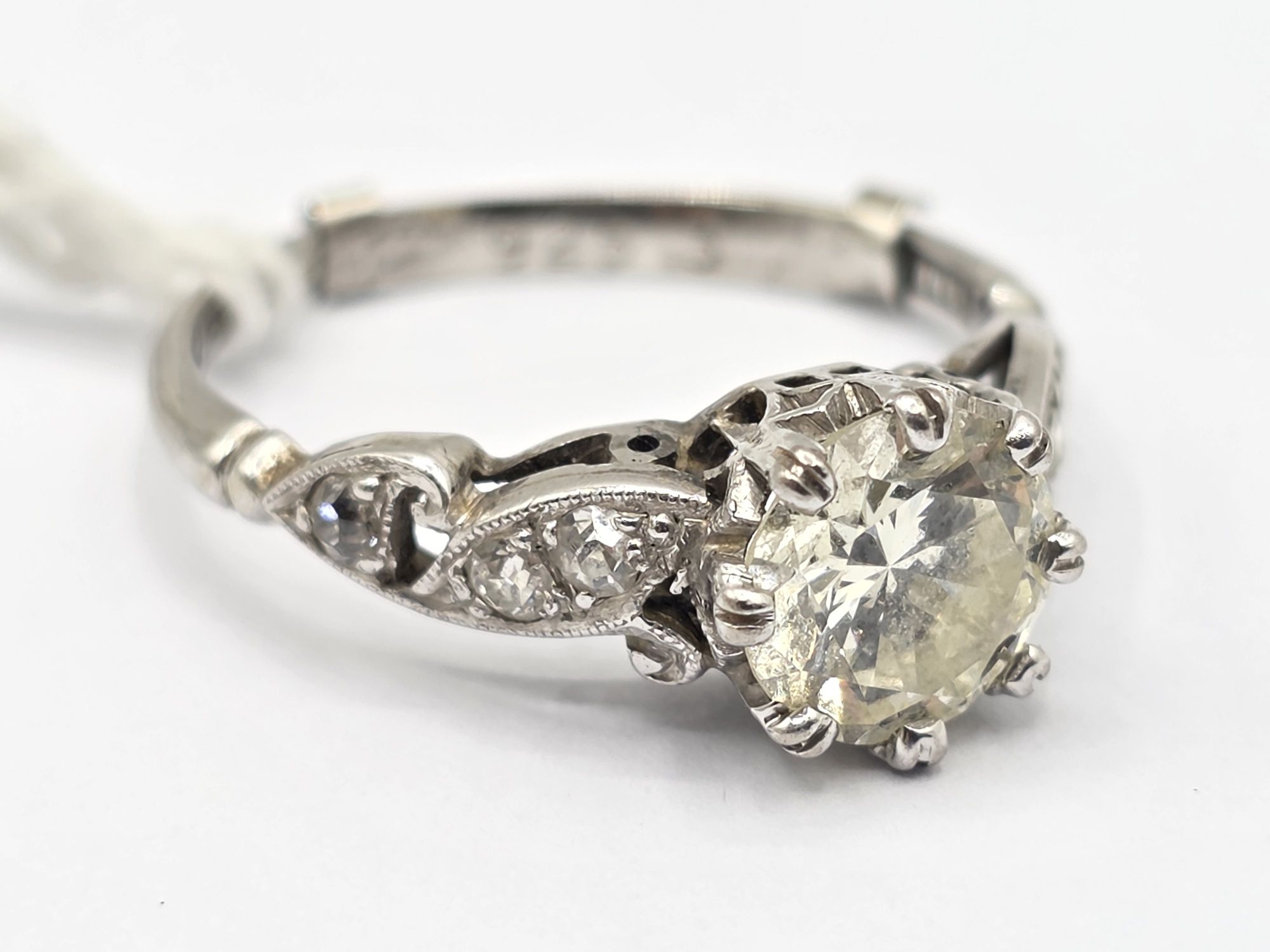 18ct Gold Diamond Ring