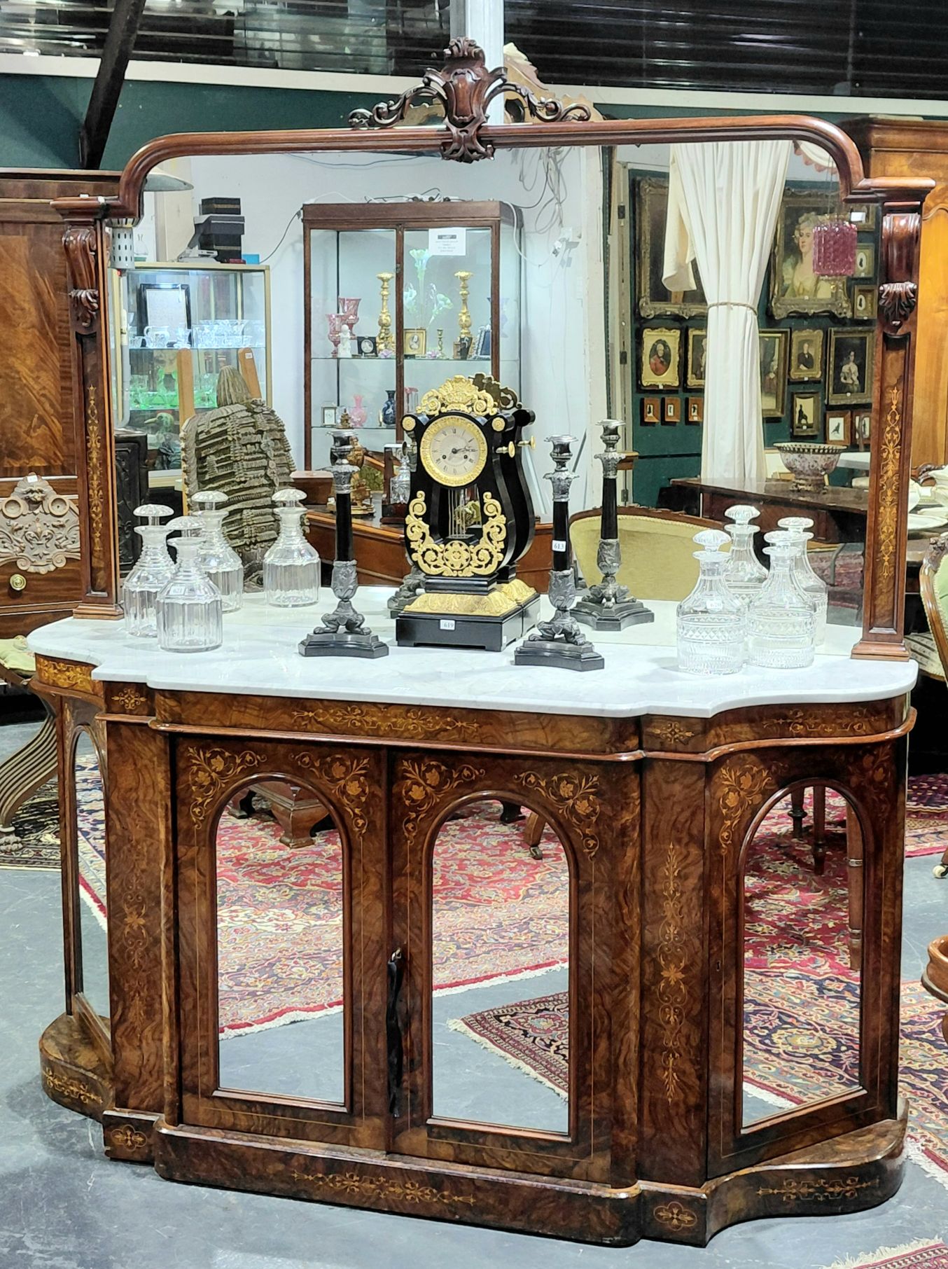 618 · AN IMPOSING VICTORIAN CREDENZA