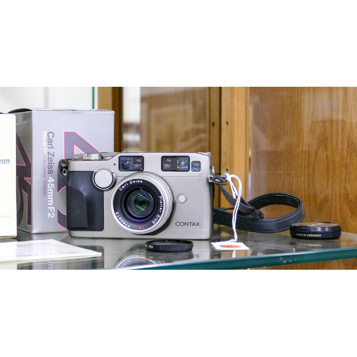 Zeiss Contax 62 Camera with Planar T 45mm F2 Lens with Box