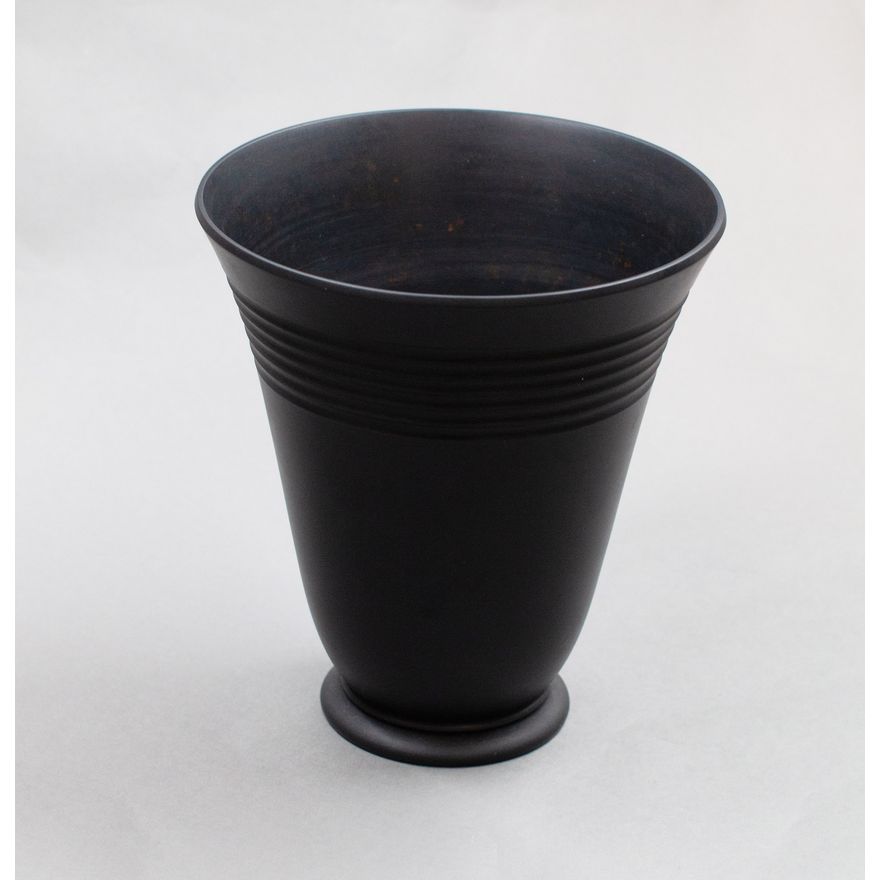 Keith Murray for Wedgwood - Rare black basalt large flared vase