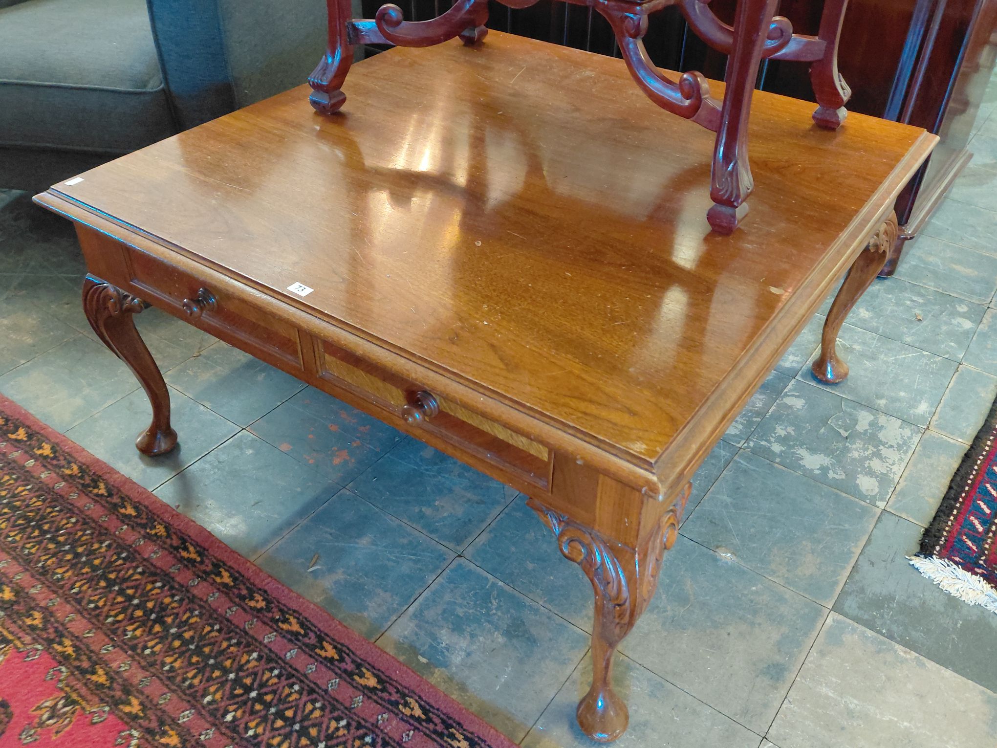 73 · SQUARE COFFEE TABLE