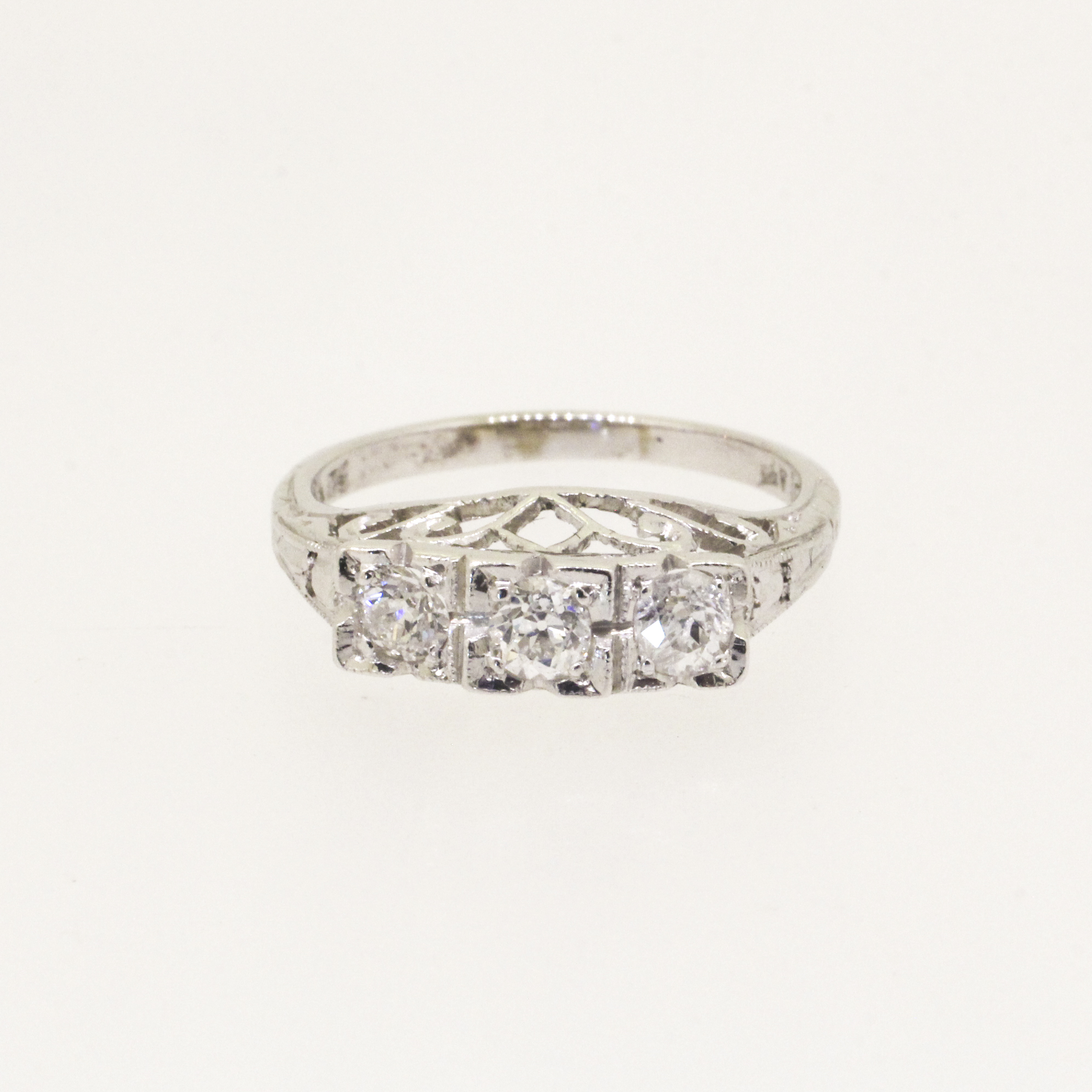 426. · Vintage Style Diamond Ring 2.76g