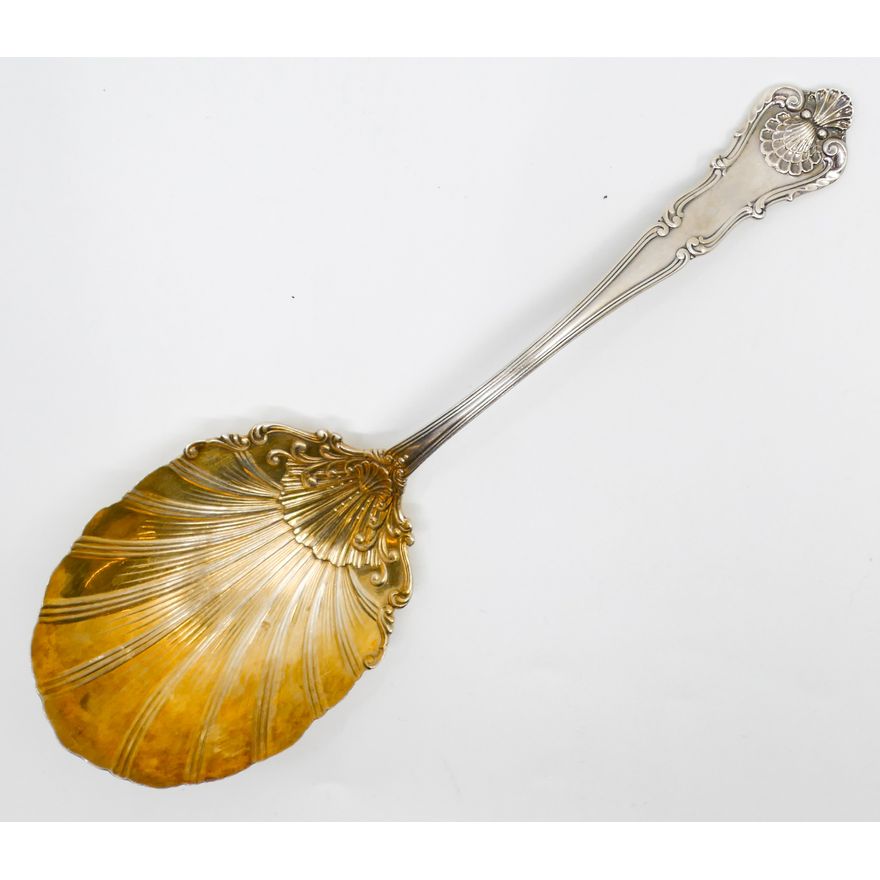Durgin ''New Queens'' Sterling Serving Spoon 9'' - 91 Grams