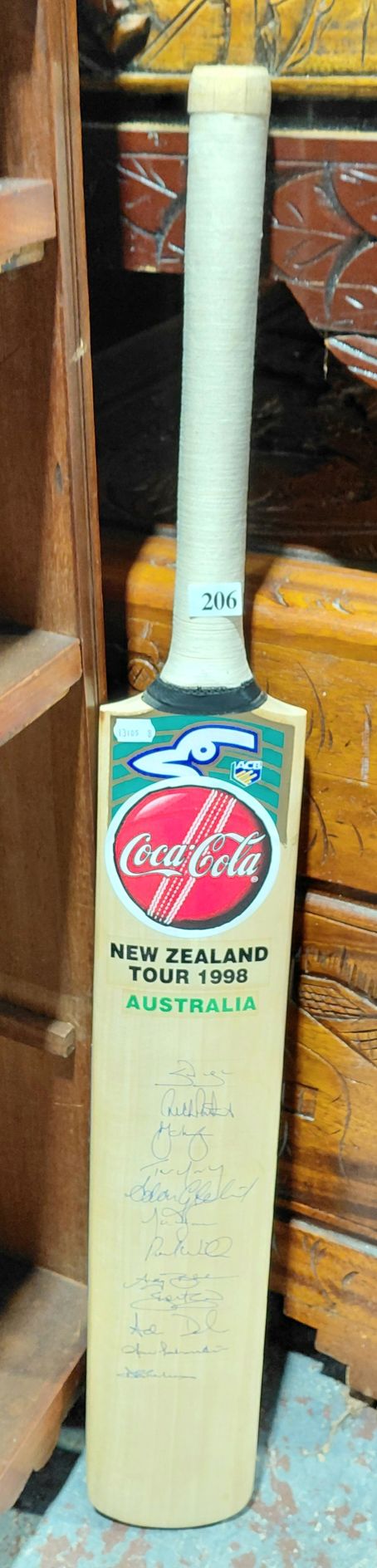 206 · C.1988 NEW ZEALAND TOUR BAT