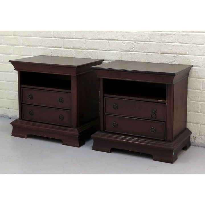 PAIR OF MAHOGANY PEDESTALS