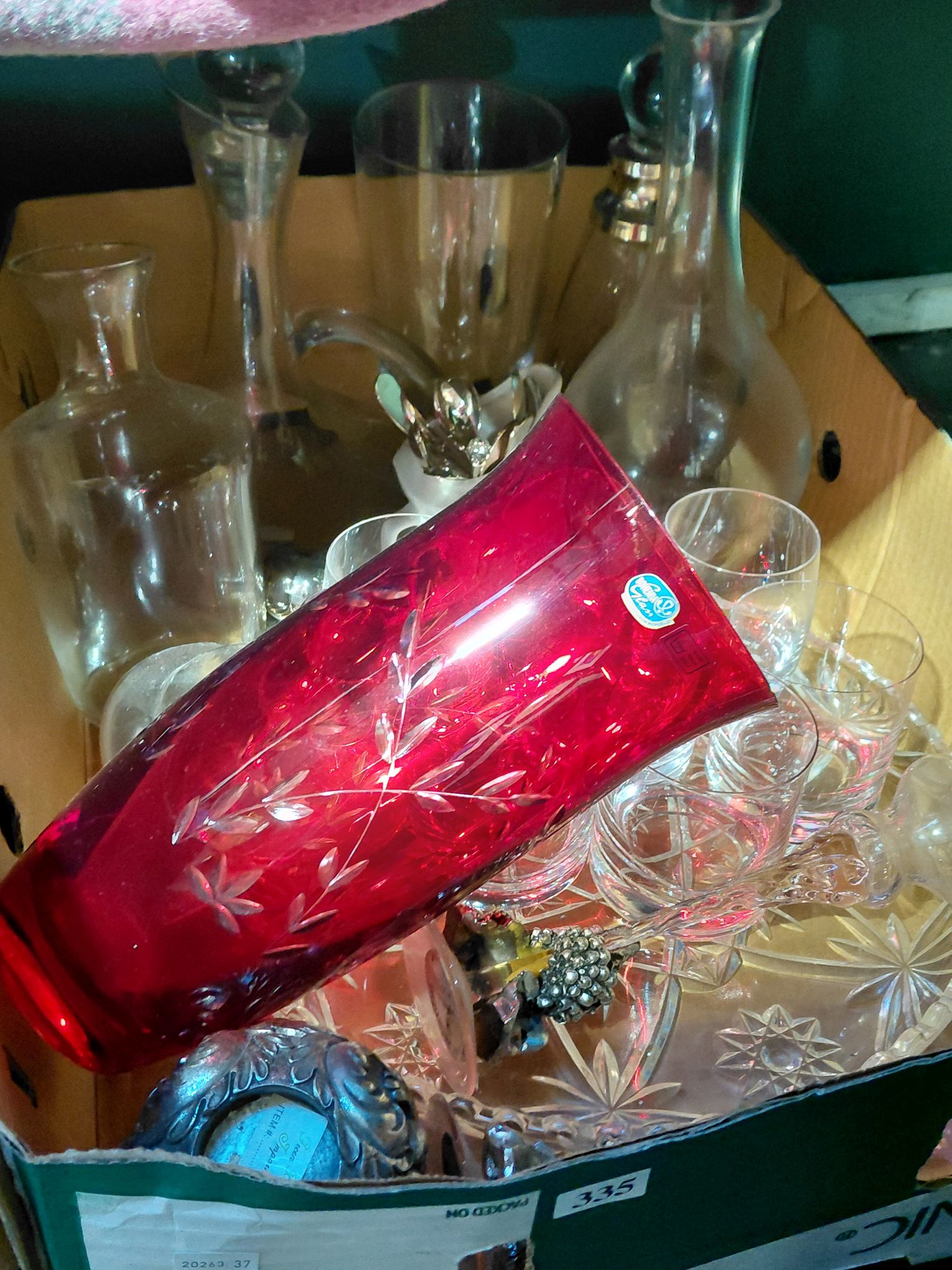 335 · CRYSTAL AND GLASSWARE