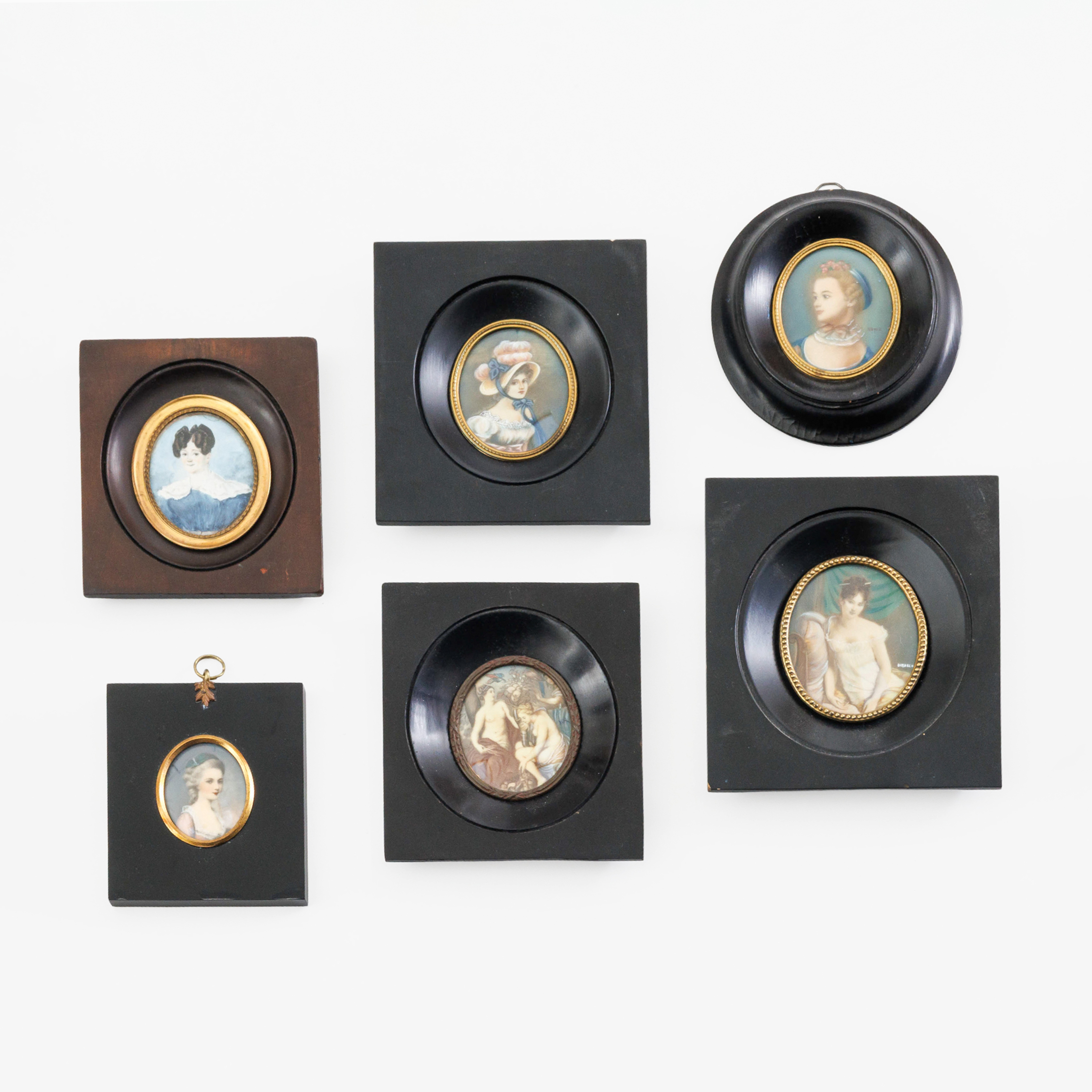 Six oval miniature women's portraits in black-stained wooden frames, one of which depicts Susanna a… – kavel bij Bernaerts, Antwerp