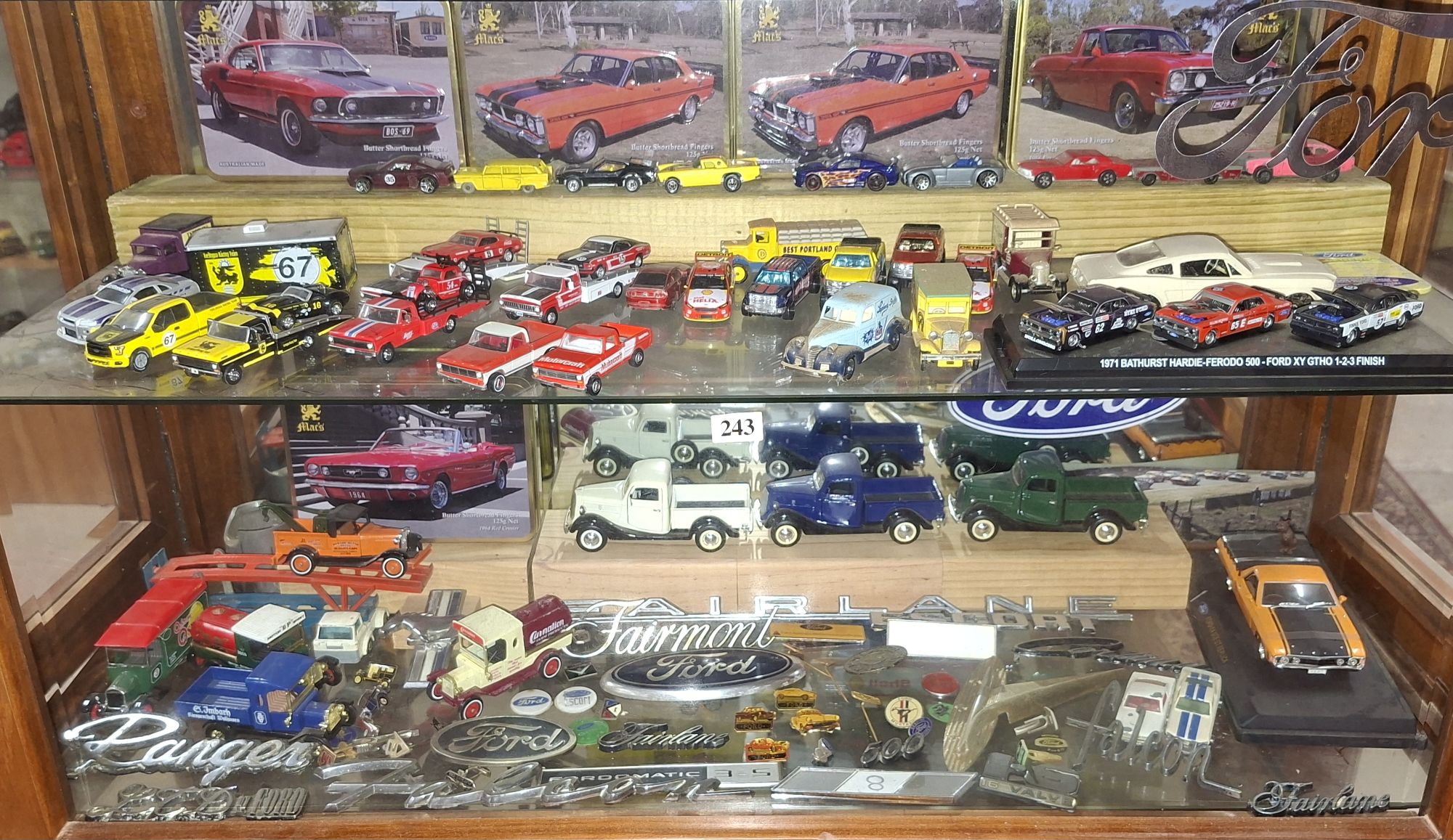 243 · FORD COLLECTABLES