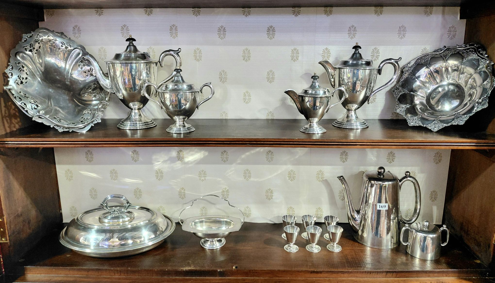 169 · SILVERPLATED WARES