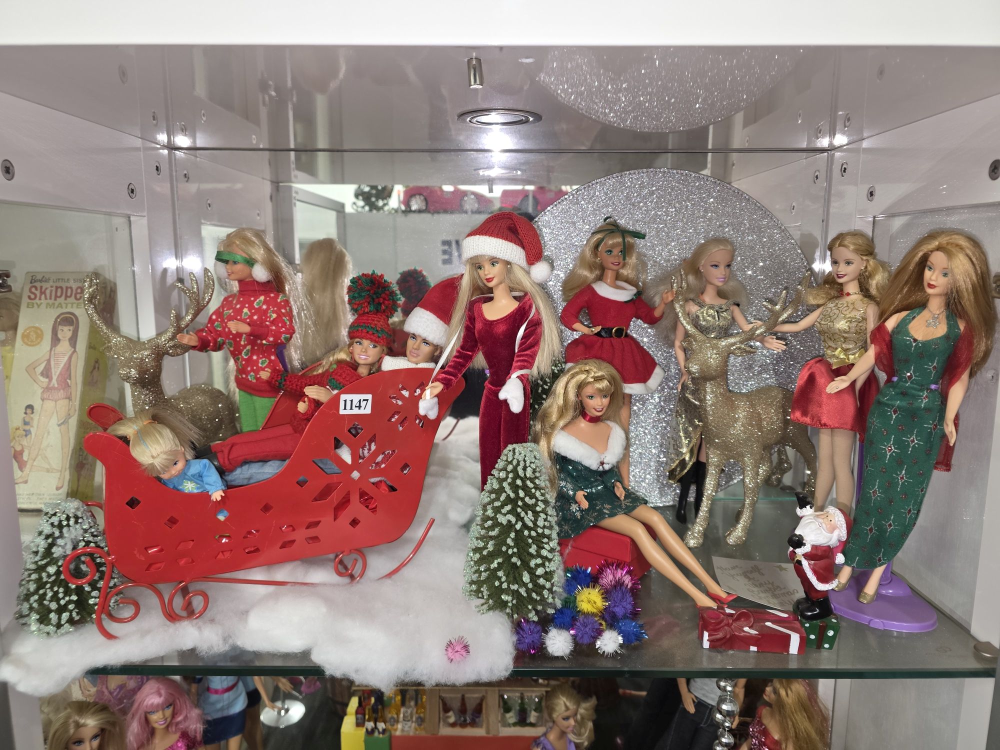 1147 · BARBIE DOLLS CHRISTMAS THEME DOLLS