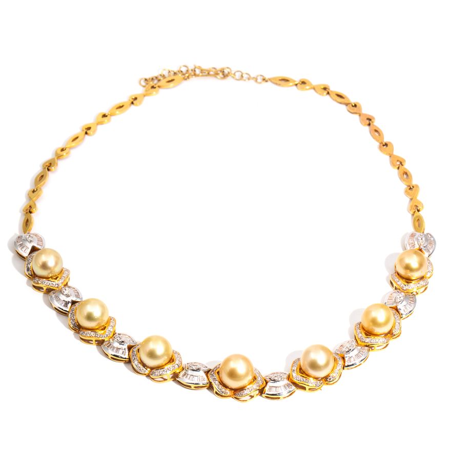 18 Carat South Sea Pearl and Diamond Necklet,