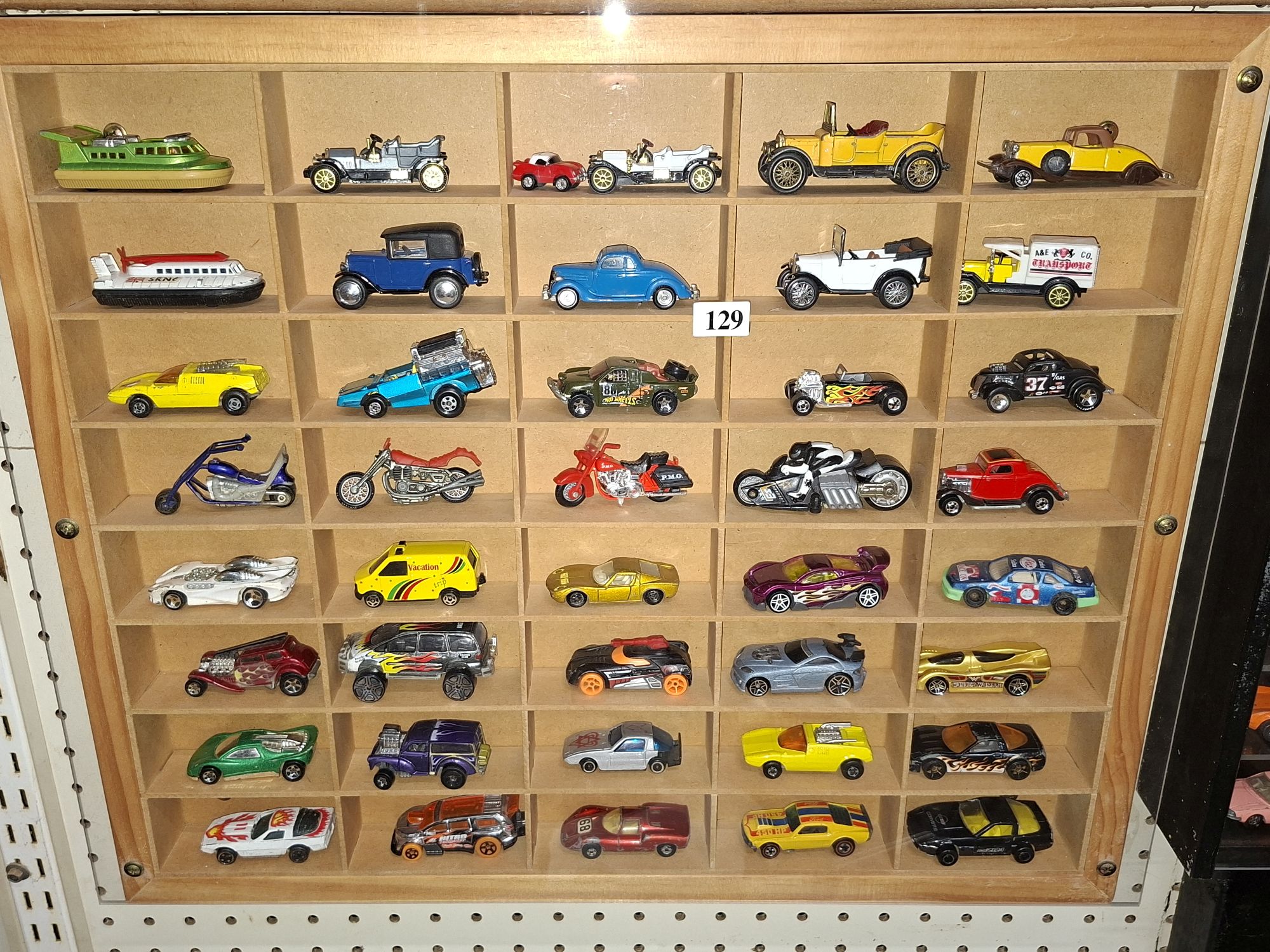 129 · DIE CAST VEHICLES