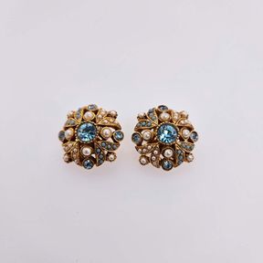 Vintage ART Gold Tone Sead Pearl Blue Rhinestone Clip On Earrings
