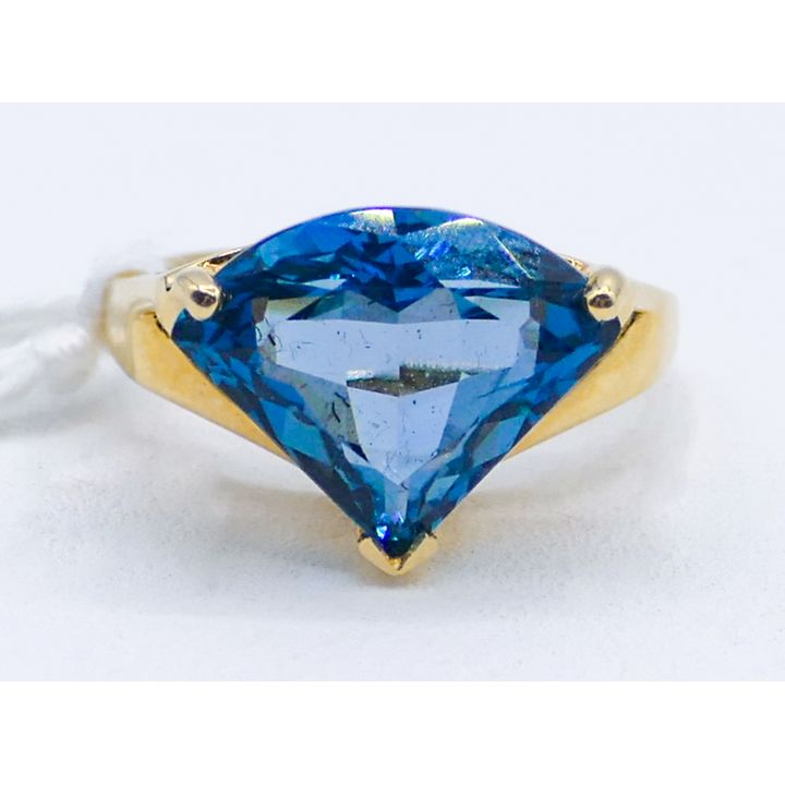 Ladies 14k Blue Topaz Fan Cut Ring Size 7 - 5 Grams