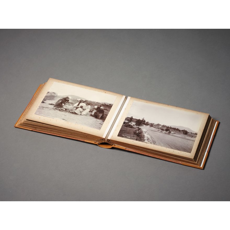 An excellent photographic album