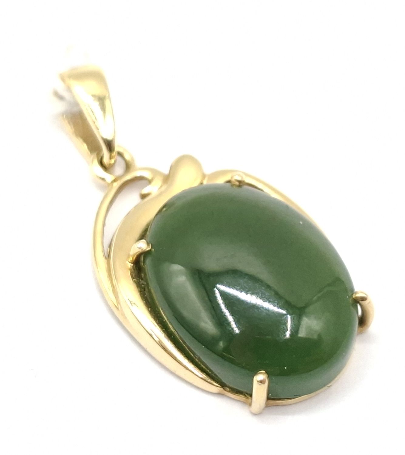 14ct Gold Jade Pendant