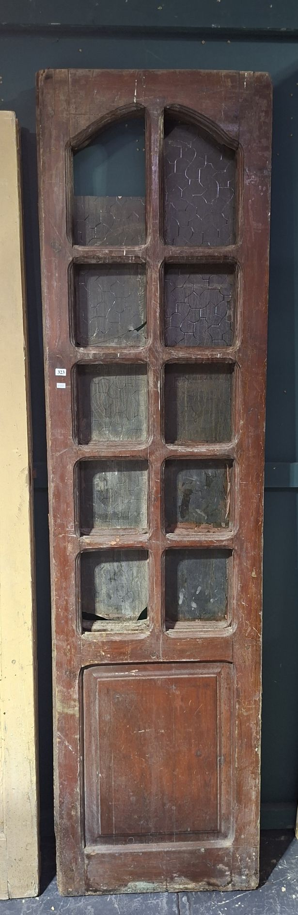 323 · PINE DOUBLE DOORS,