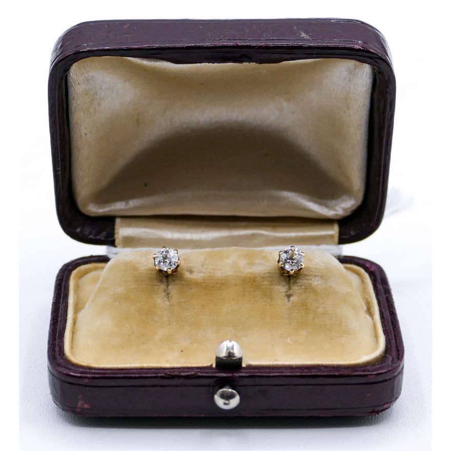 Pair Antique 14k Diamond 3.4mm Stud Earrings in Leather Box