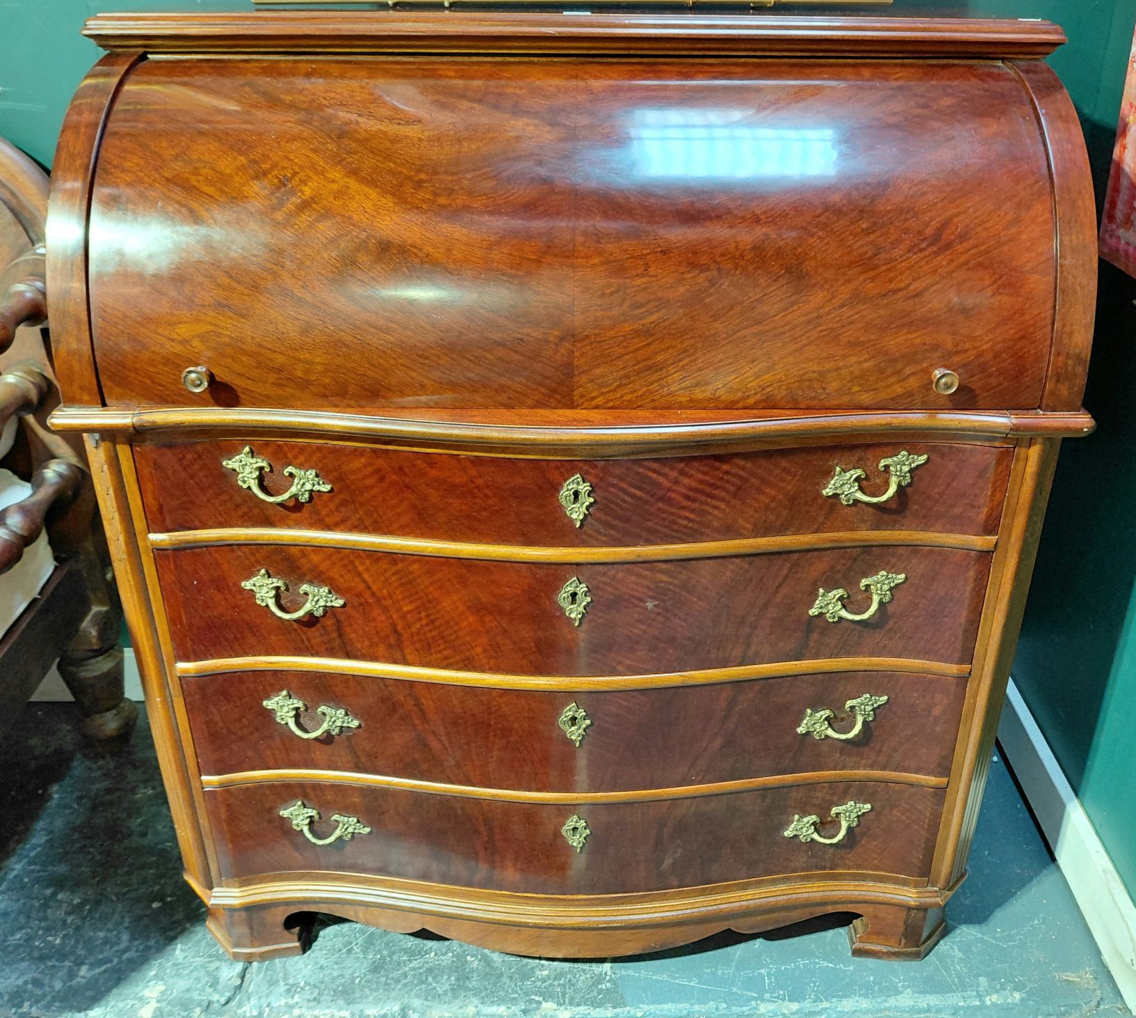 645 · MAHOGANY CYLINDER TOP BUREAU