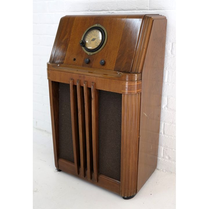 VALVE RADIO