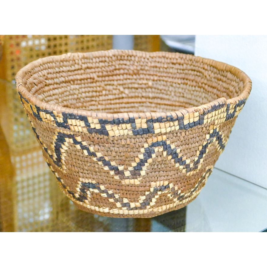 Antique Cowlitz Zig-Zag Indian Basket 4.5''x8''
