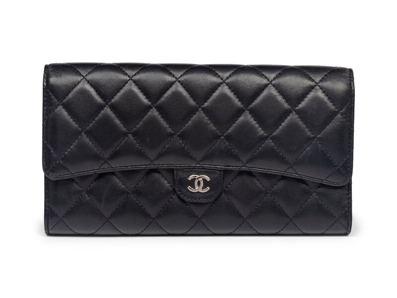 Chanel Clutch in Quilted Black Lambskin 