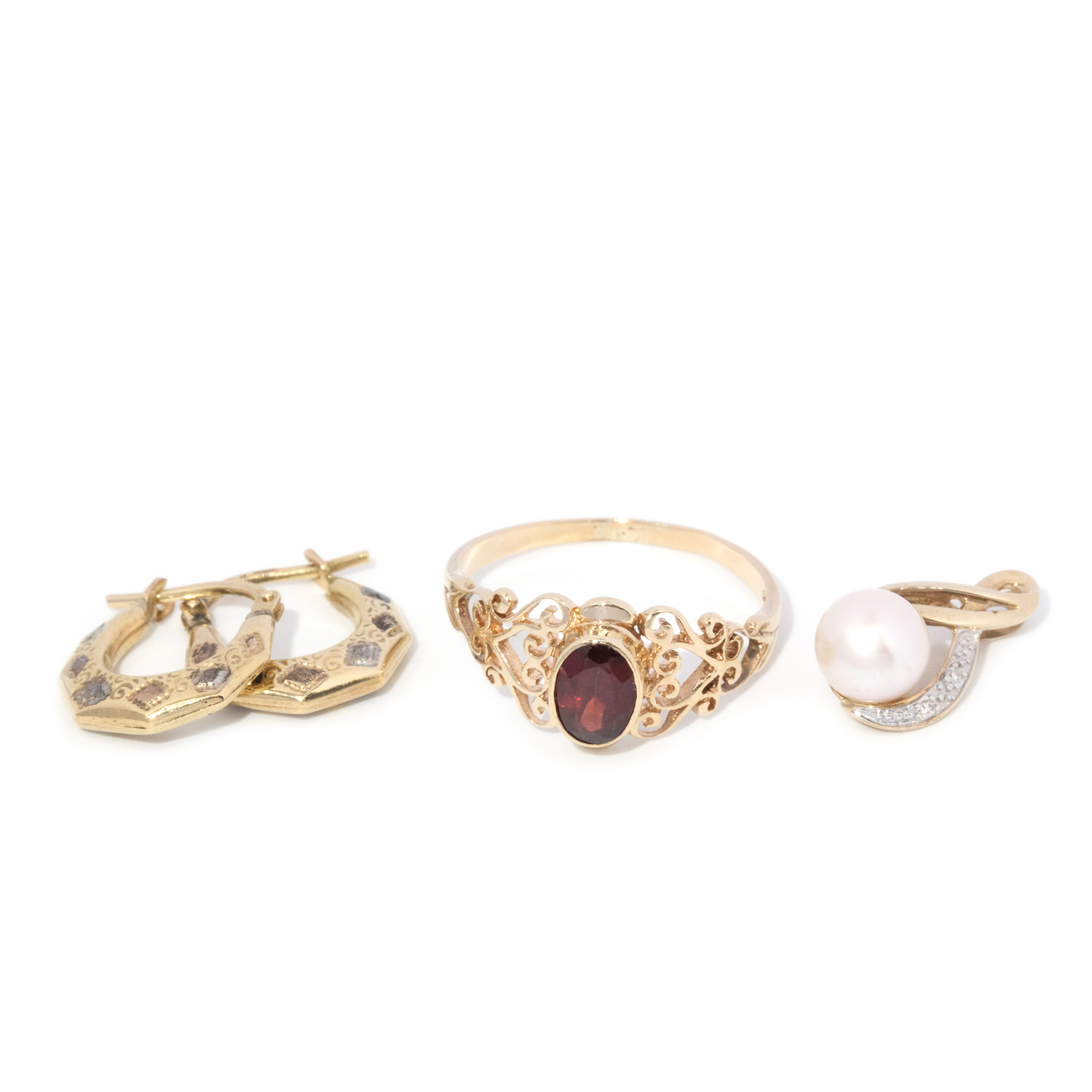 Assorted 9 carat gold Jewellery Items