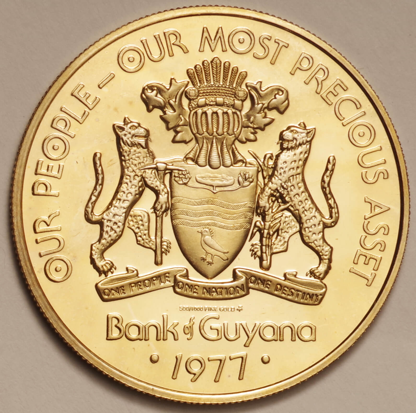 低価格で大人気の 銀貨 ガイアナ共和国【プルーフ・8枚セット