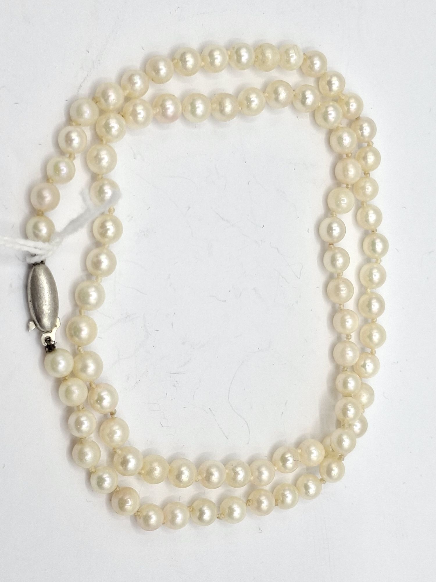 1055 · PEARL NECKLACE