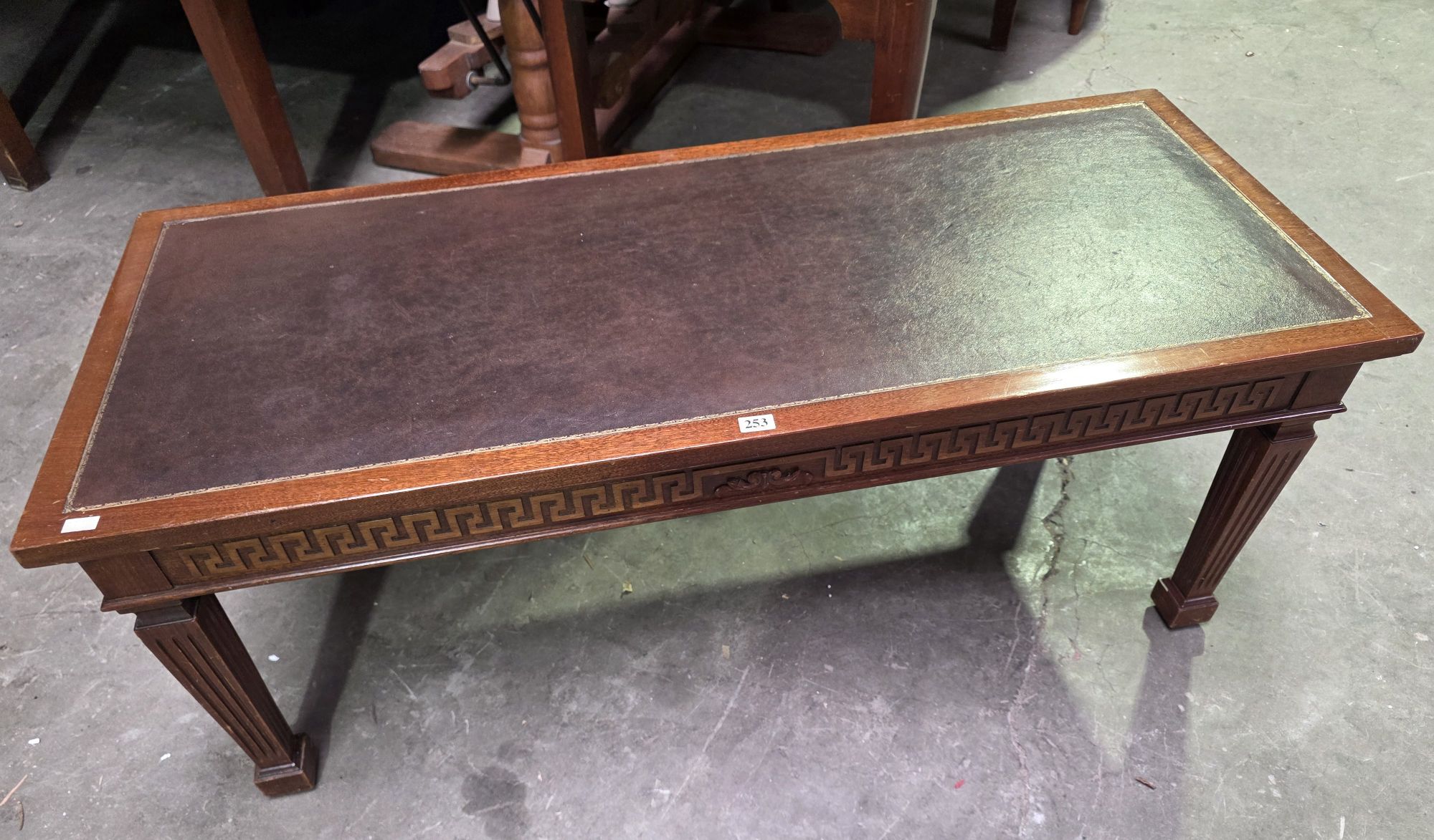 253 · COFFEE TABLE