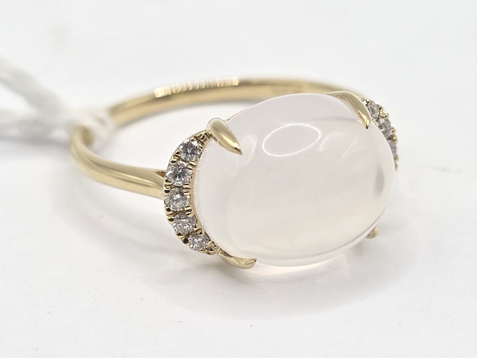 310 · 9CT GOLD DRESS RING