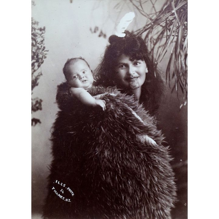 ILES, ARTHUR JAMES [photographer]  - Portrait of Ani Doherty and son, Bob Doherty