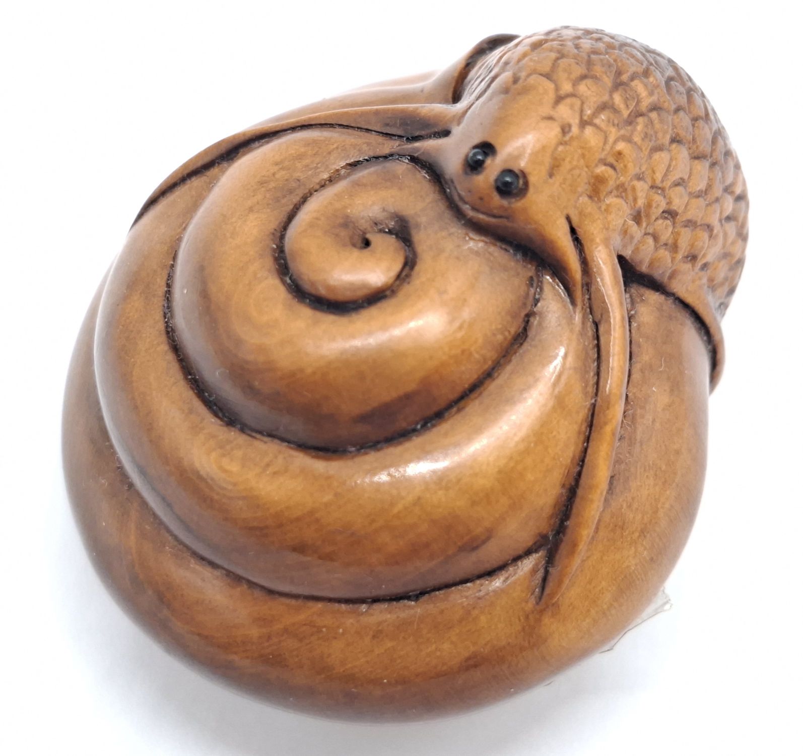 109 · JAPANESE CARVED BOXWOOD NETSUKE