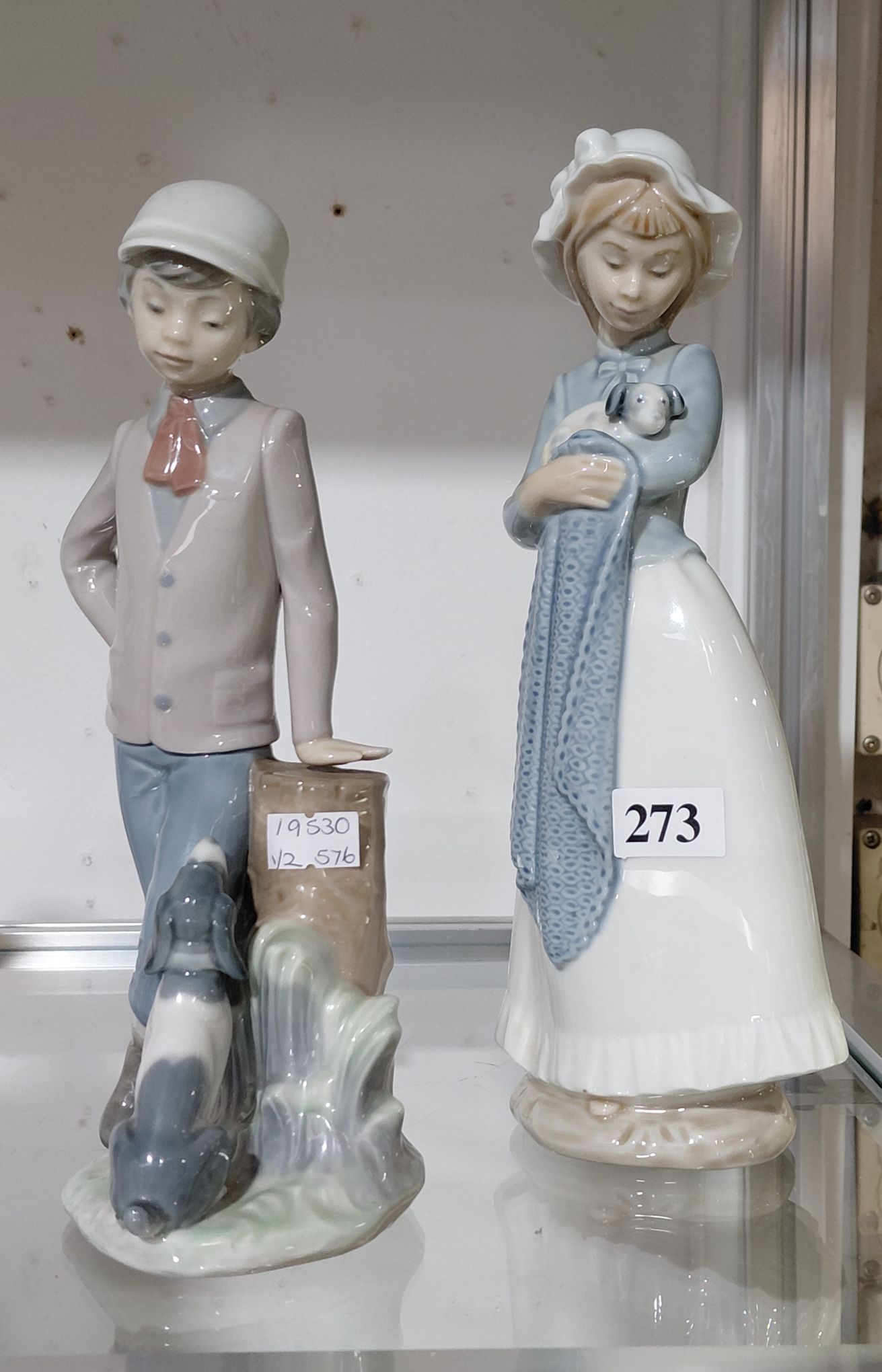 273 · NAO FIGURINES