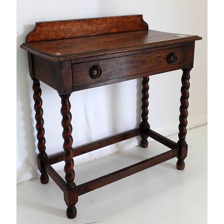 OAK ONE-DRAWER SIDE TABLE