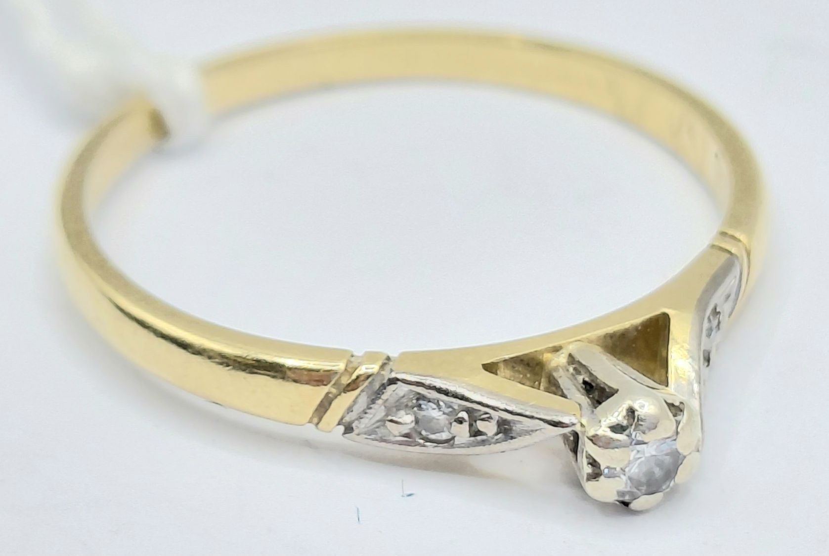 18ct Gold Diamond Ring
