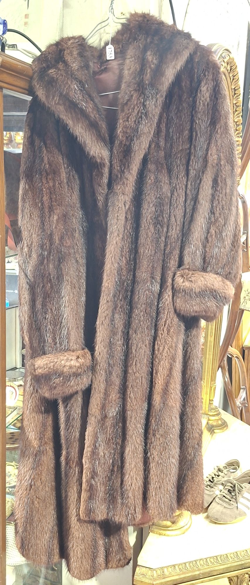 FUR COAT