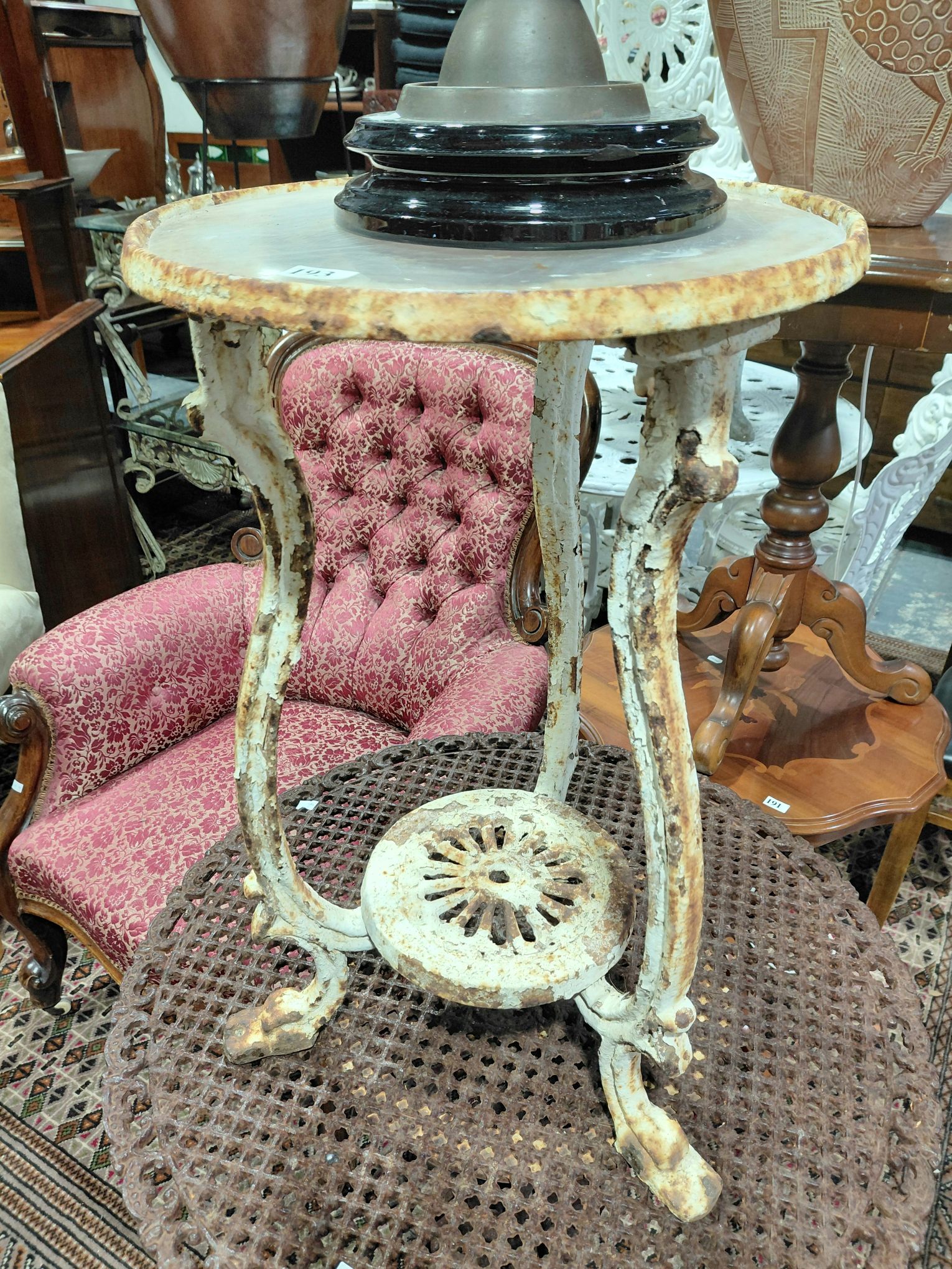 193 · CAST IRON POT STAND