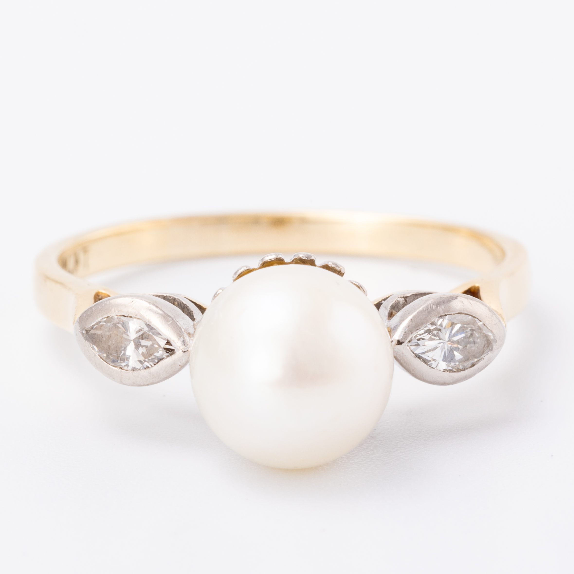 Pearls & Diamond 18ct Gold Ring