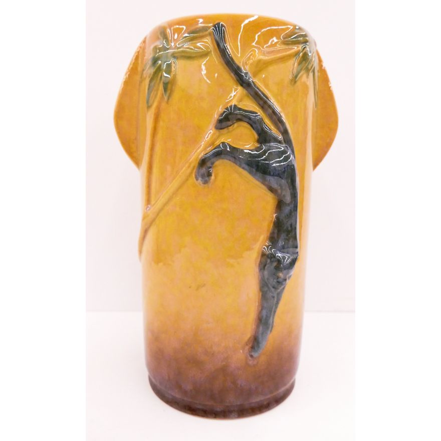 Roseville WinCraft 10.5'' Panther Vase- No damage.